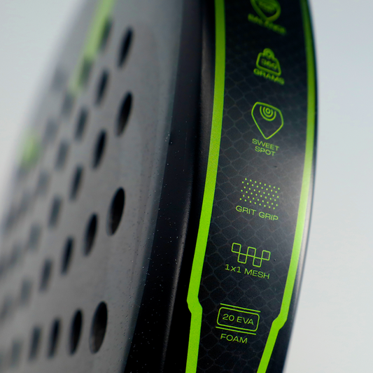 Close up of the design on the Kobura Venom Pro 18K padel racket